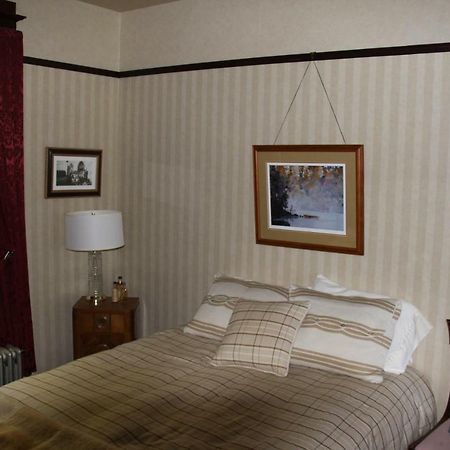Auberge Taylor Manor Saint-Georges Esterno foto