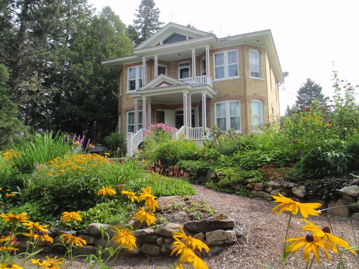 Auberge Taylor Manor Saint-Georges Esterno foto