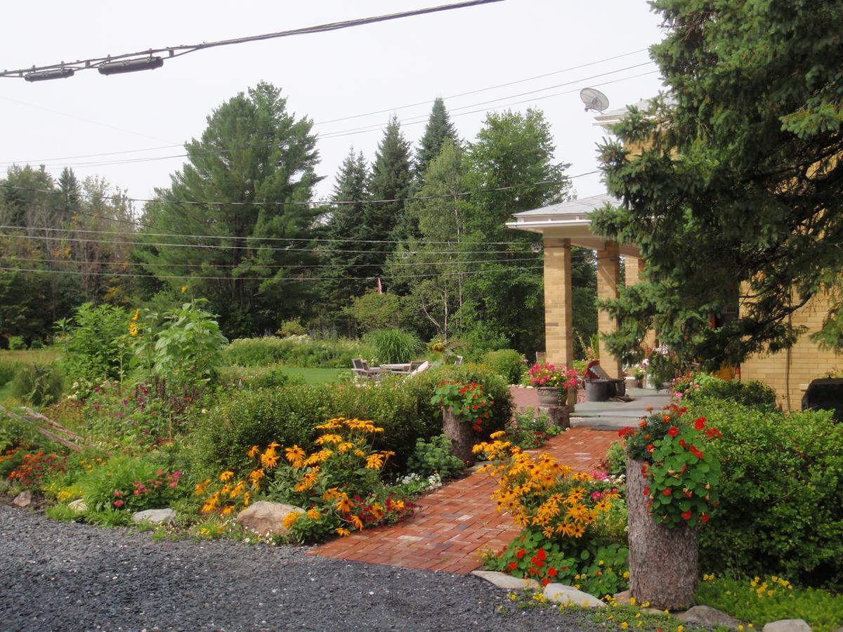 Auberge Taylor Manor Saint-Georges Esterno foto