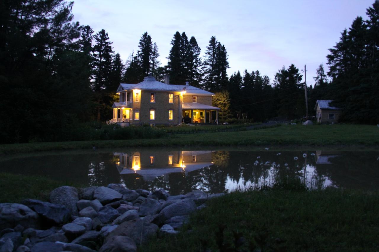 Auberge Taylor Manor Saint-Georges Esterno foto