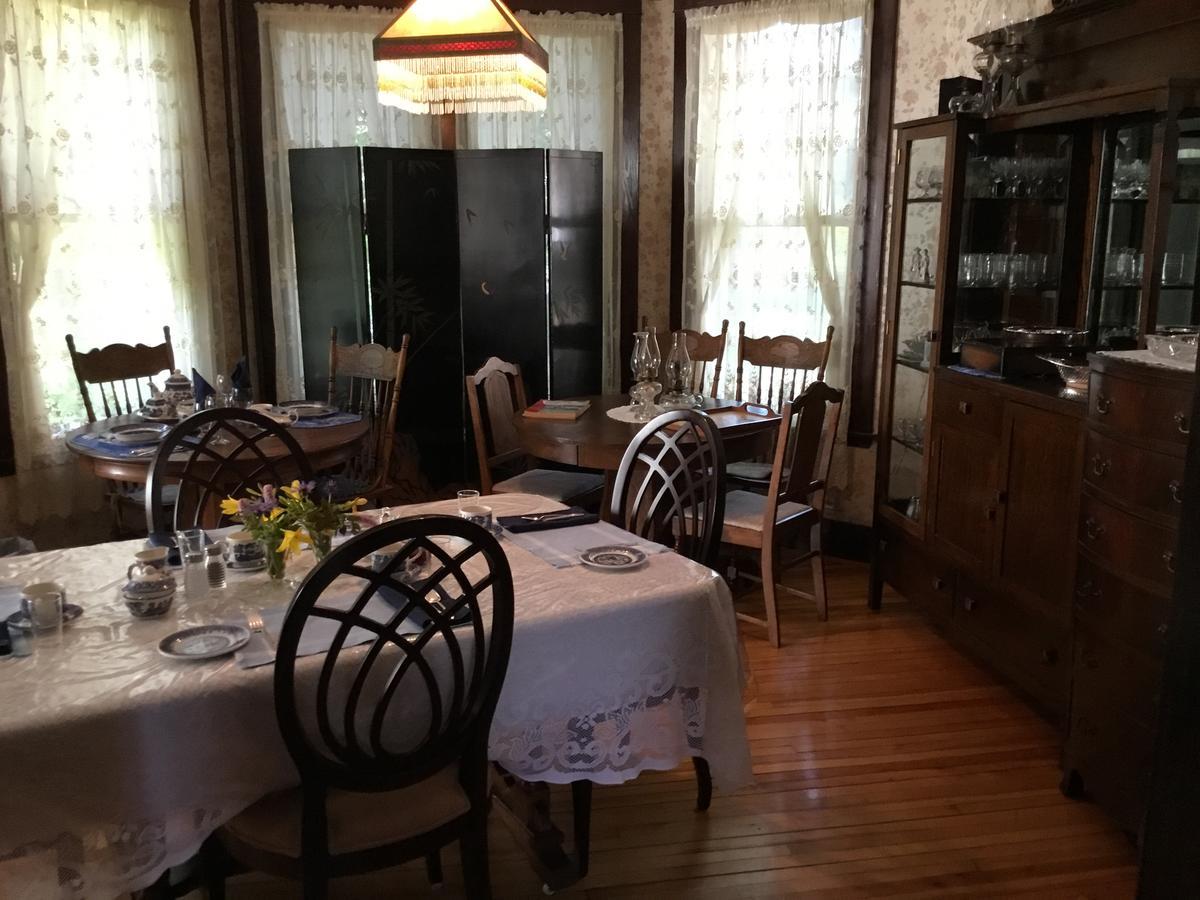 Auberge Taylor Manor Saint-Georges Esterno foto