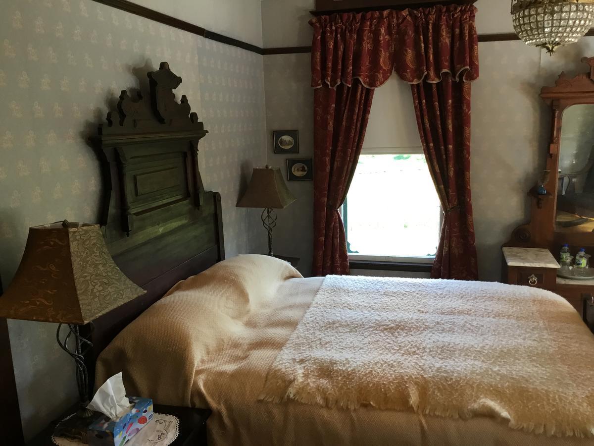 Auberge Taylor Manor Saint-Georges Esterno foto